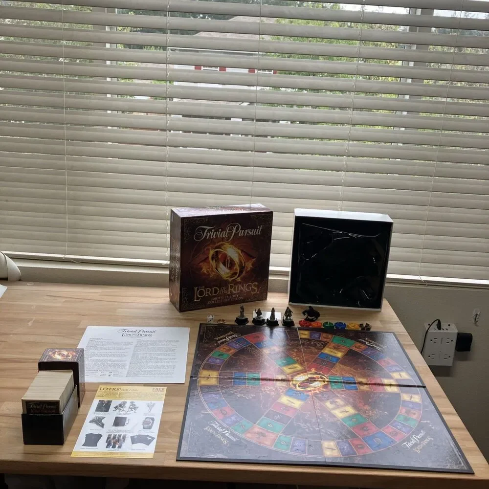 Trivial Pursuit Lord of the Rings Movie Collector’s Edition 100% Complete
